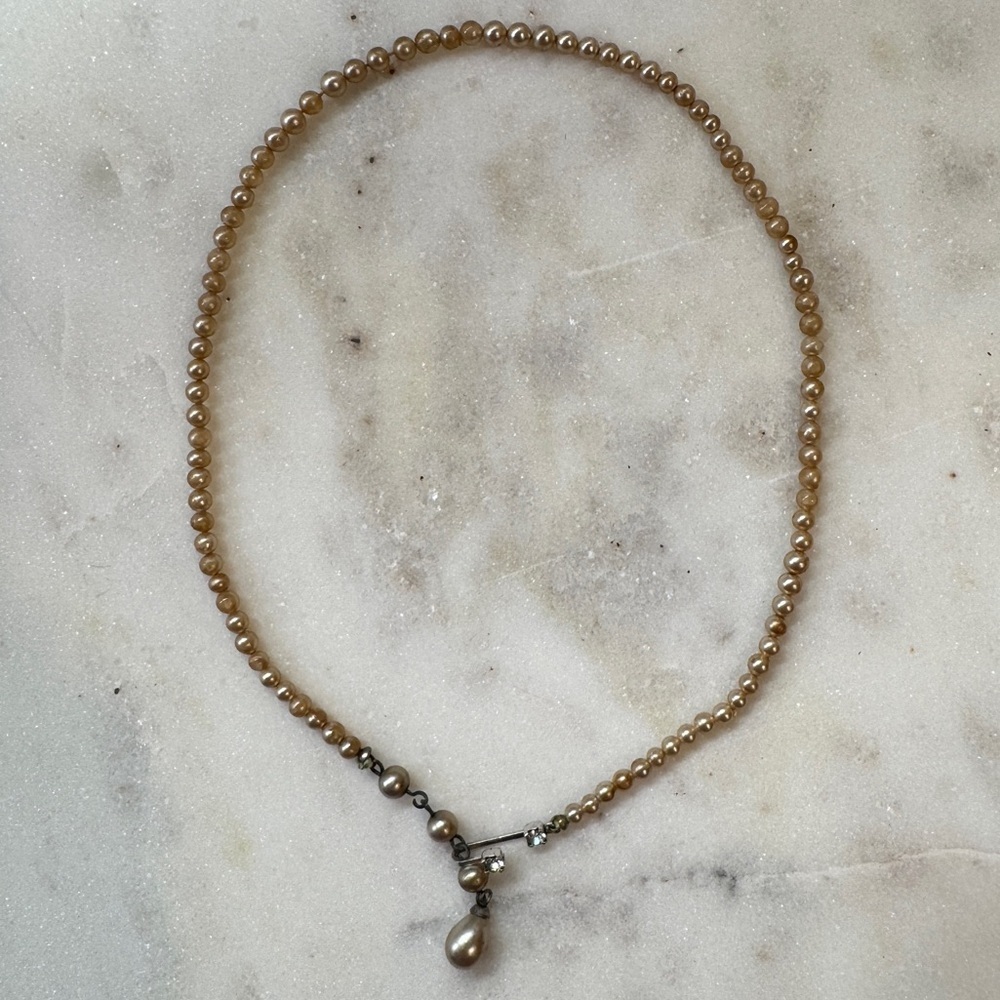 Vintage Champagne Pearl Necklace with Rhinestone Drop Pendant - Picture 4 of 5